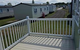 Lovely 8 Berth Caravan At Sunnydale In Lincolnshire Ref 35239S