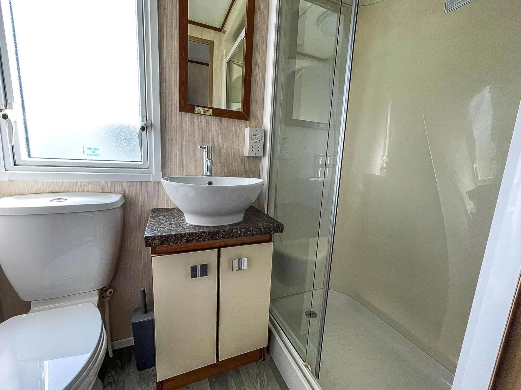 Lovely 8 Berth Caravan At Sunnydale In Lincolnshire Ref 35239S Louth  Exterior photo
