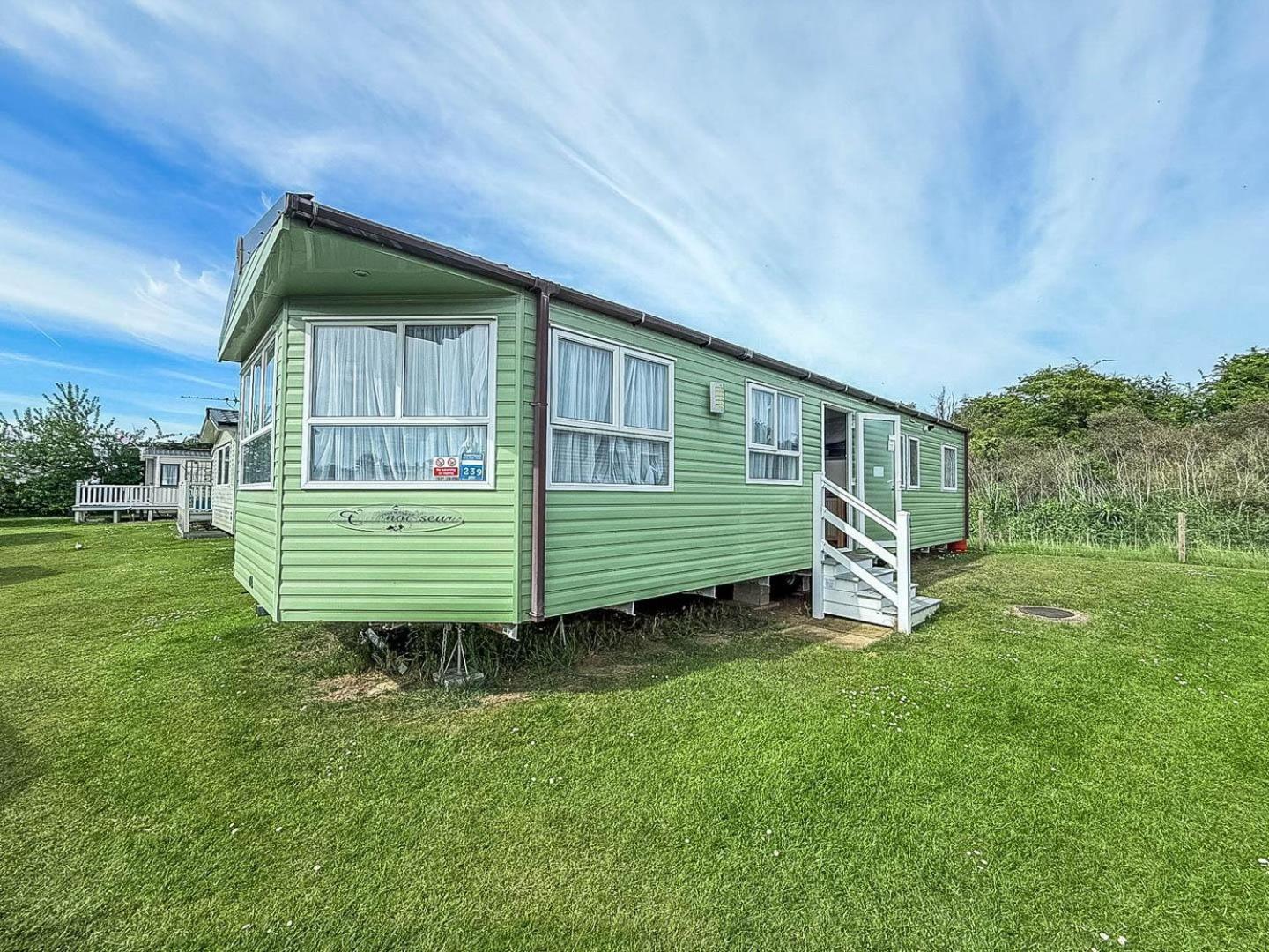 Lovely 8 Berth Caravan At Sunnydale In Lincolnshire Ref 35239S Louth  Exterior photo